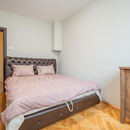 Pirotska 2-Bedroom 100M2 Apartment In Sofia Center Bagian luar foto