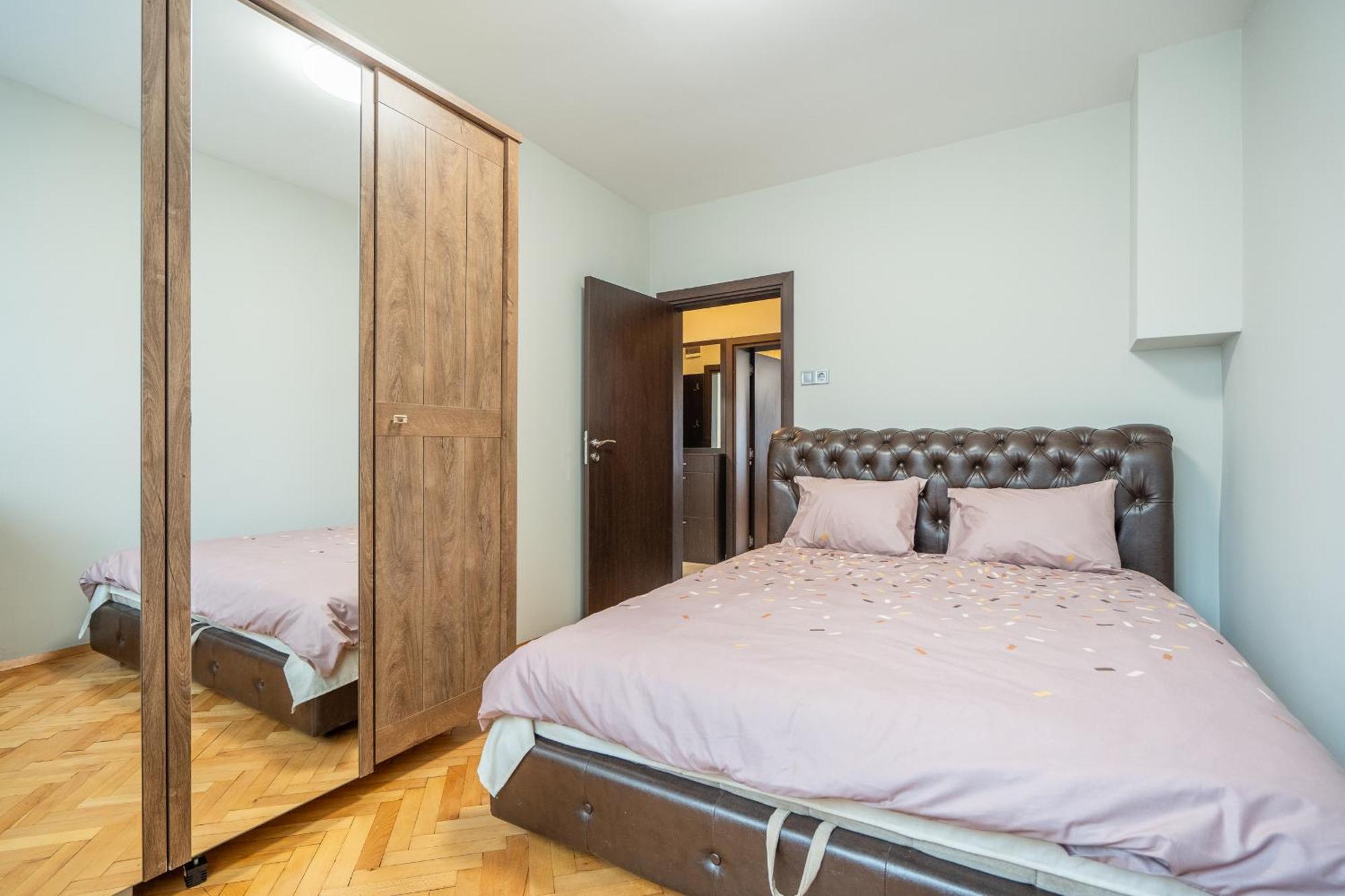Pirotska 2-Bedroom 100M2 Apartment In Sofia Center Bagian luar foto